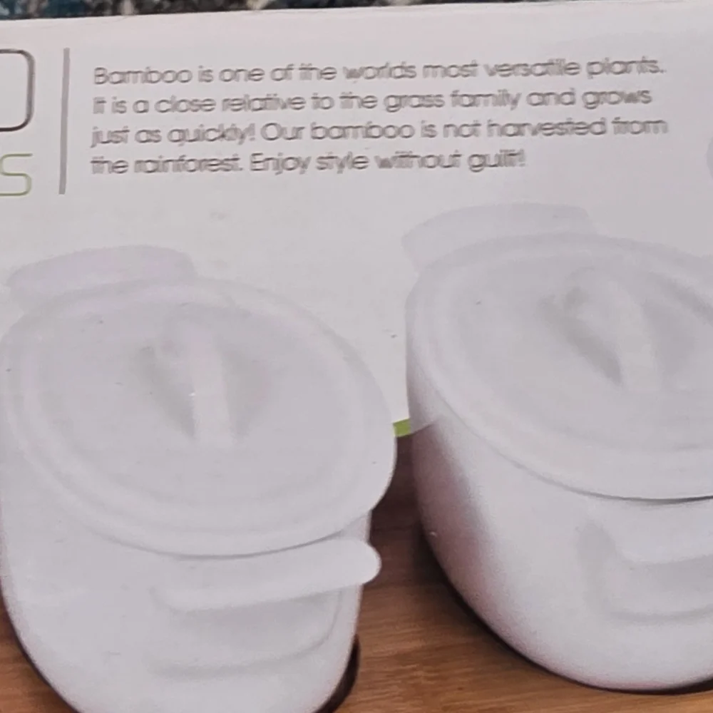 Bamboo essentials Set of 3 Porcelain Bakers with Lids On Bamboo Tray